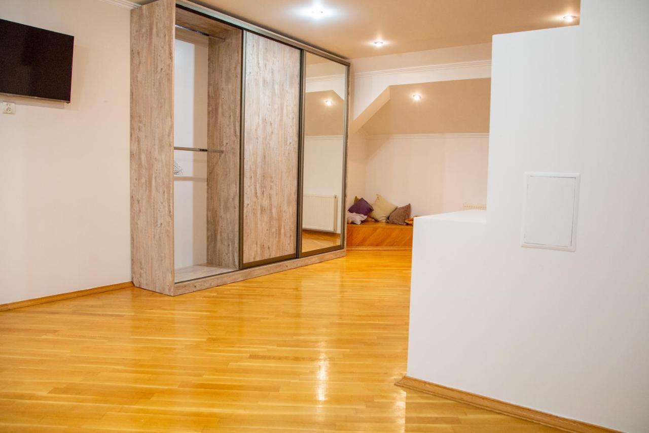 Apartment Kostyushka Львів Екстер'єр фото