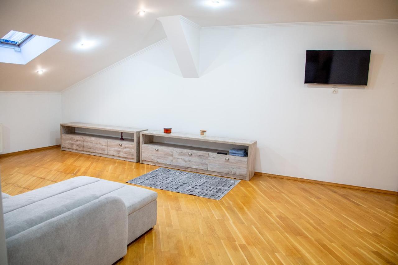 Apartment Kostyushka Львів Екстер'єр фото