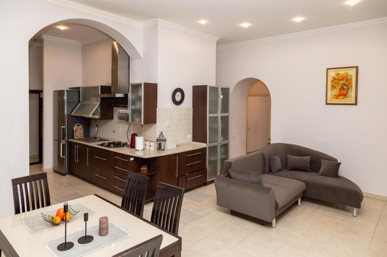 Apartment Kostyushka Львів Екстер'єр фото