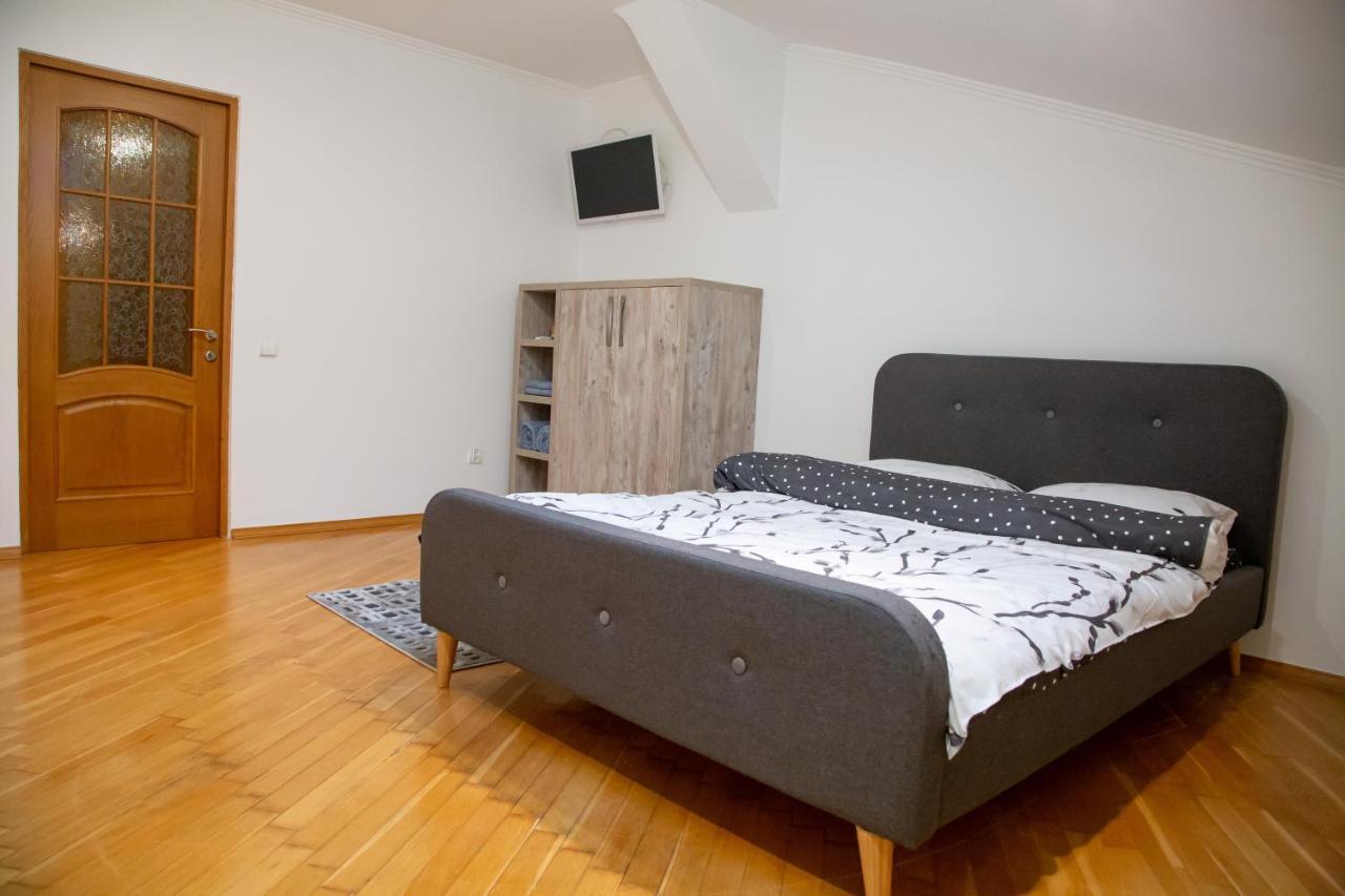Apartment Kostyushka Львів Екстер'єр фото