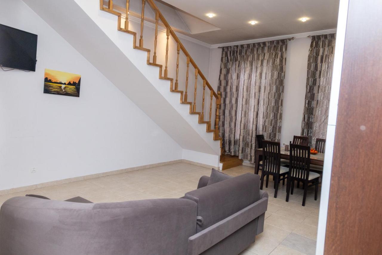 Apartment Kostyushka Львів Екстер'єр фото